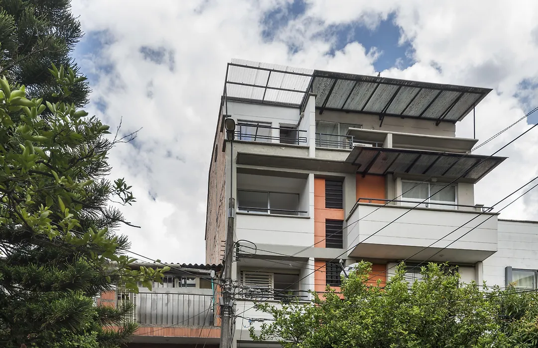 Poblado Guest House-1