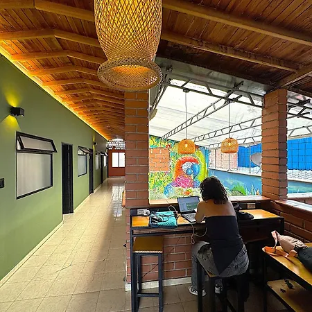 Hostal Pura Vida La 70-3